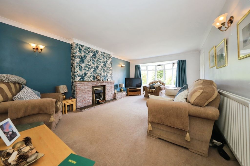 Property photo 2 of 18 Photo