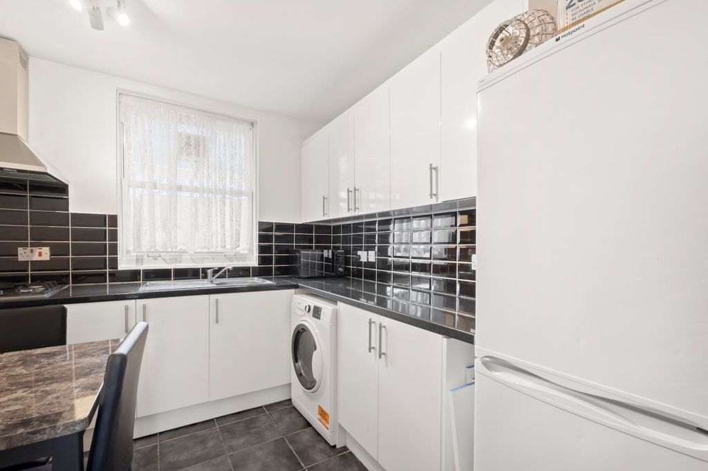 Property photo 3 of 9