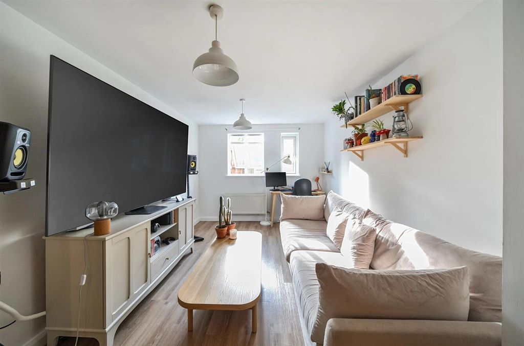 Property photo 1 of 10 Eyjidwnrzxqioijzagfyzxrvynv5Lxbyb2Qilcjrzxkioijwcm