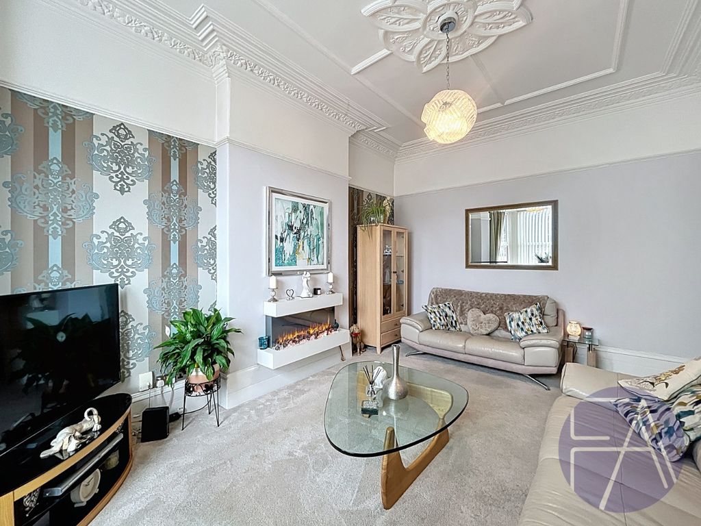 Property photo 3 of 32 4574993