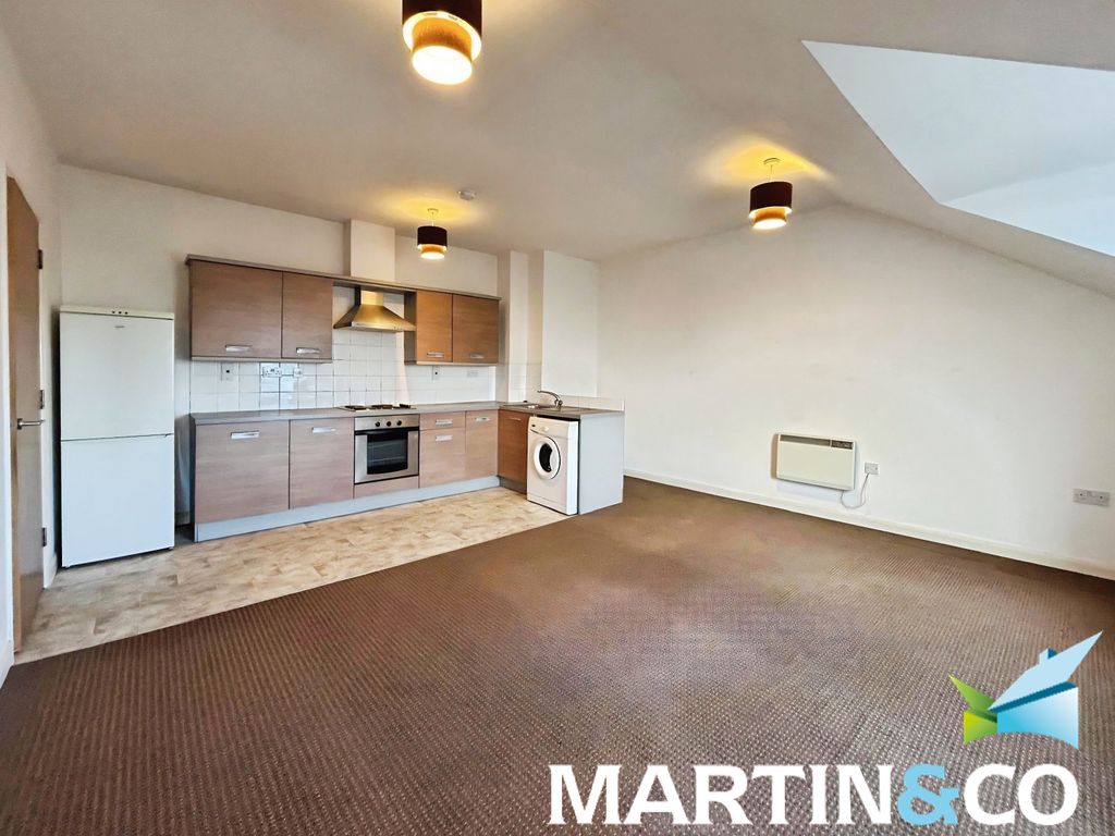 Property photo 3 of 9 39A83061-1