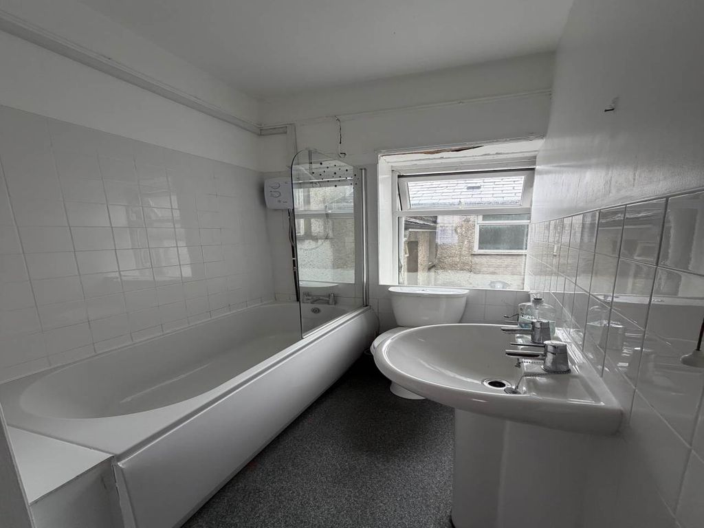 Property photo 2 of 7 Img_6322