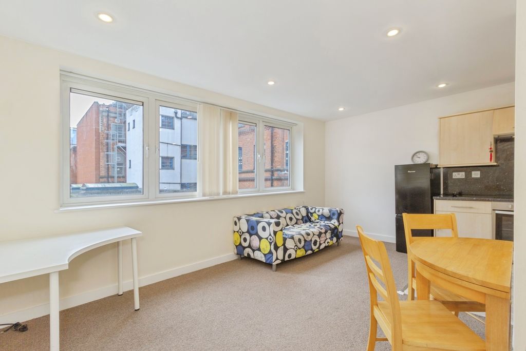 Property photo 2 of 17 Open Lounge