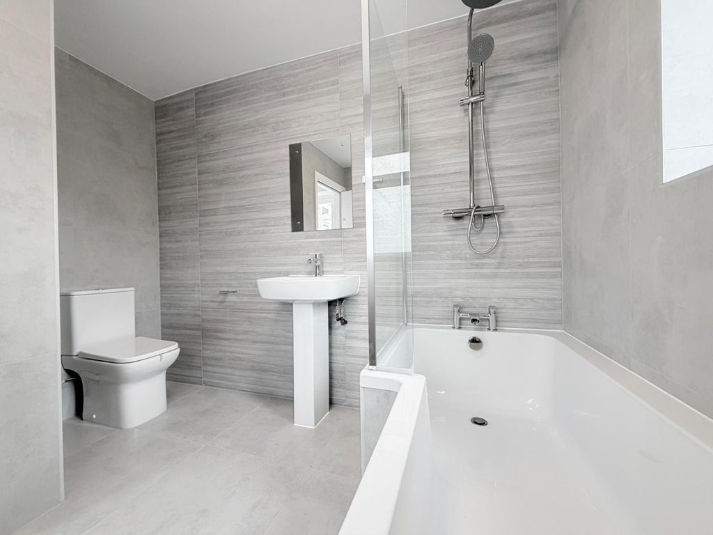 Property photo 3 of 12 Whatsapp Image 20...