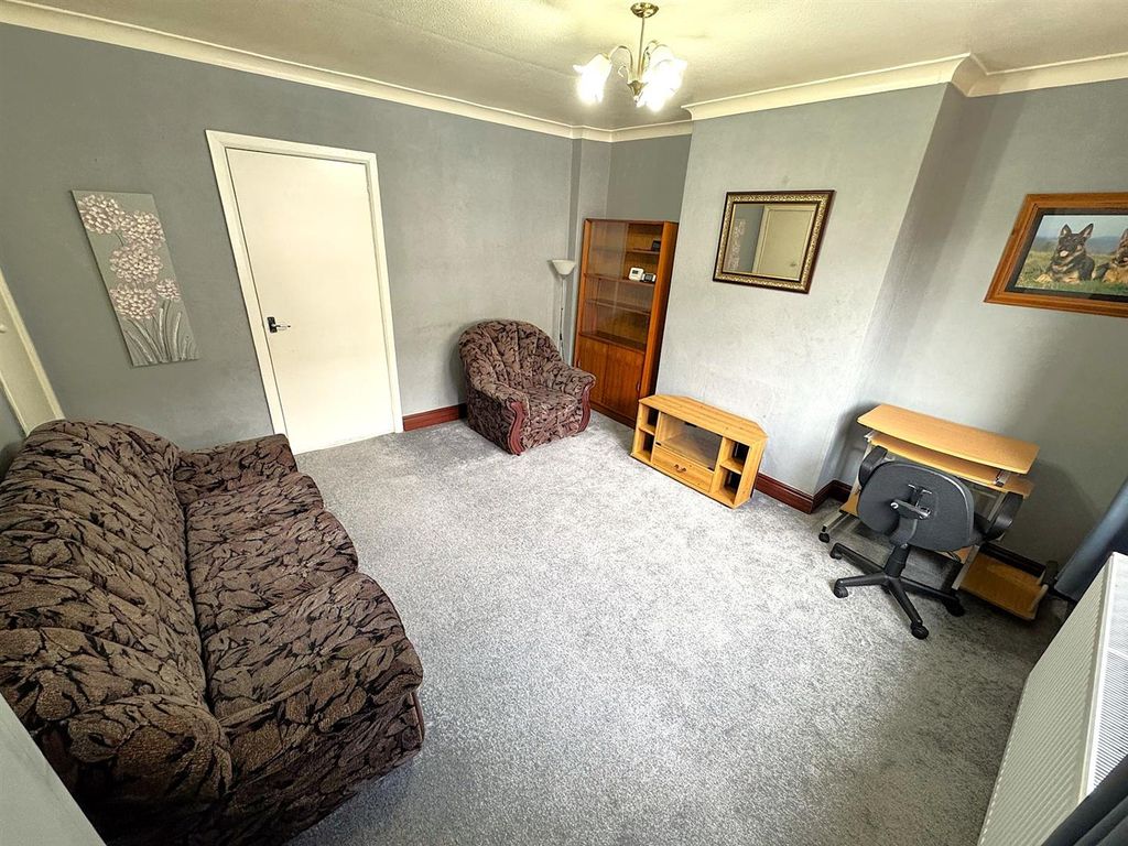 Property photo 2 of 23 Thumbnail_Img_5881.Jpg