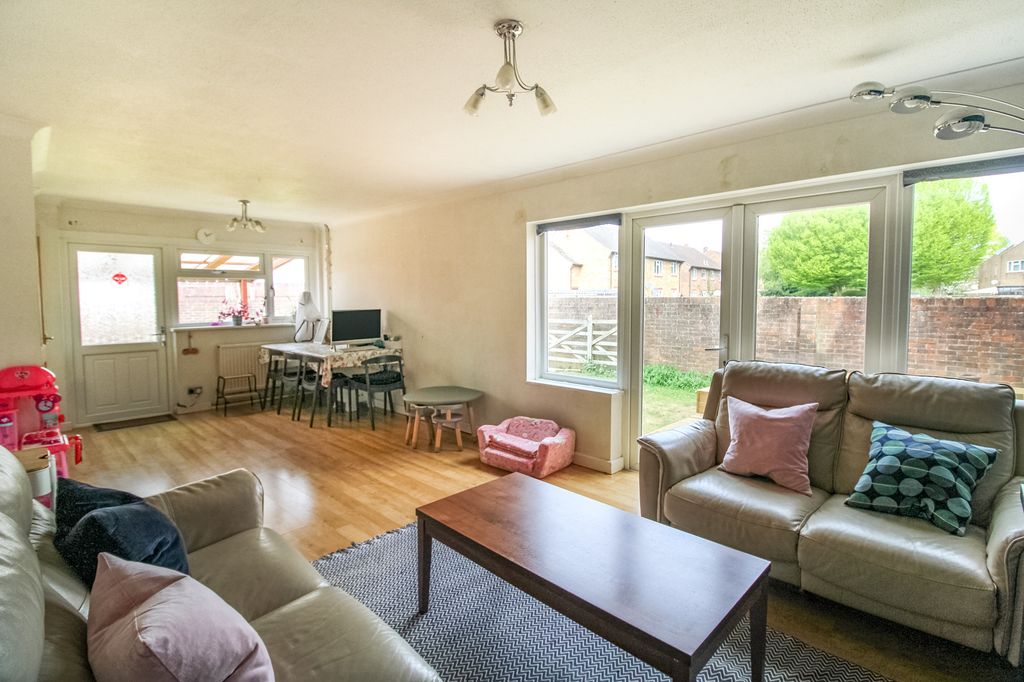 Property photo 2 of 14