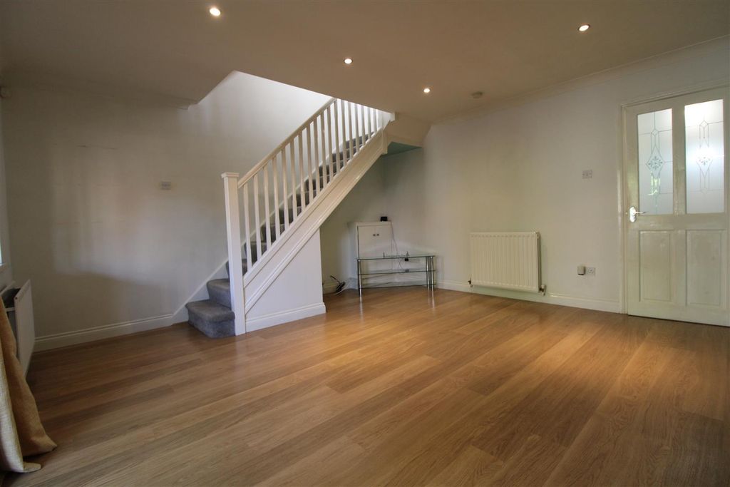 Property photo 2 of 14 B.Lo.Jpg