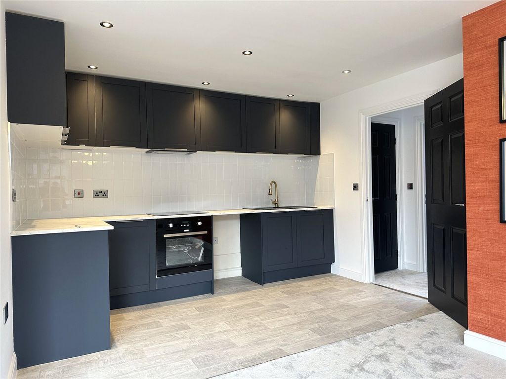 Property photo 1 of 14 Kitchen