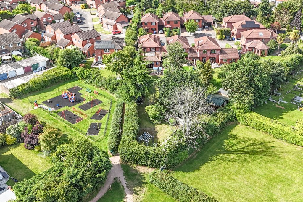 Property photo 2 of 20 5178885
