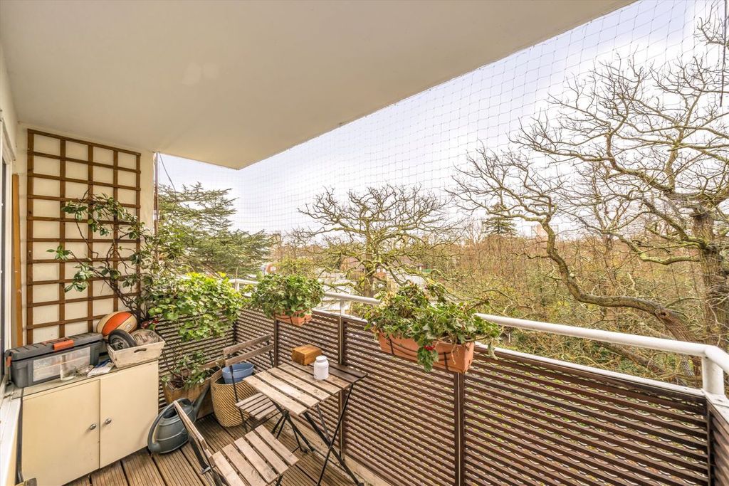 Property photo 3 of 8