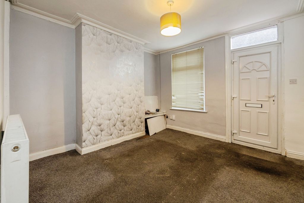 Property photo 3 of 10 Photo