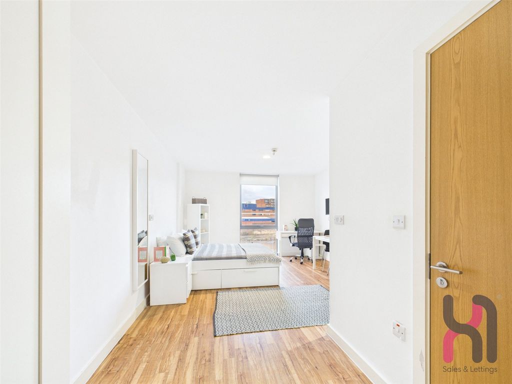 Property photo 3 of 13 Picture No. 40