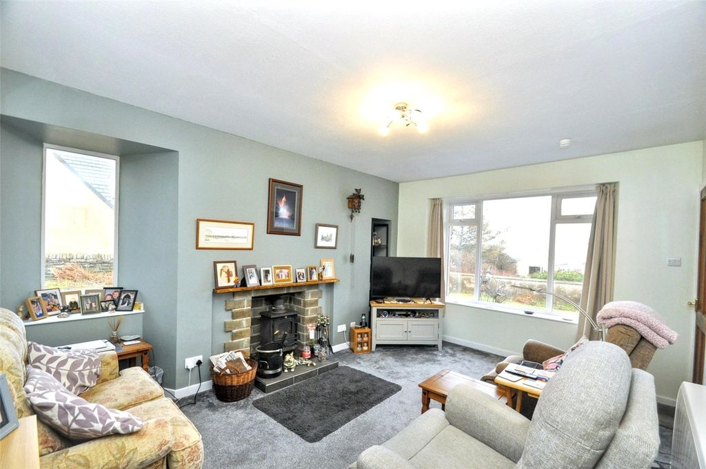 Property photo 3 of 16 Living Room