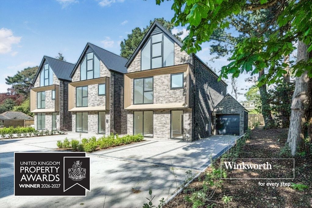 4 bed detached house for saleRingwood Road, Ferndown, Dorset BH22