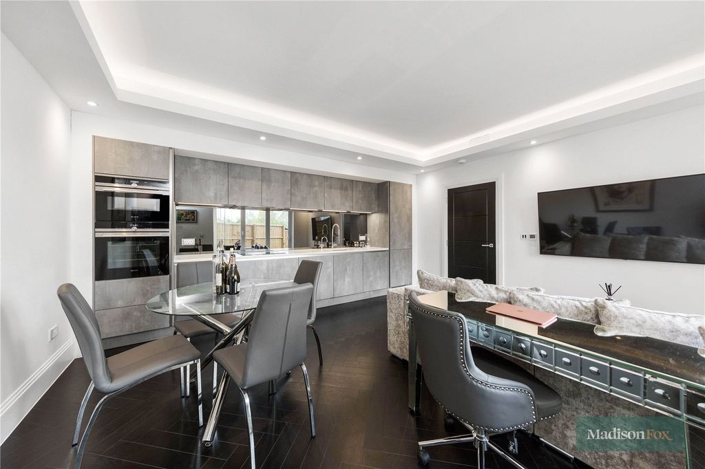 Additional image 4 of 1 bed flat for saleManor Road, Chigwell, Essex IG7