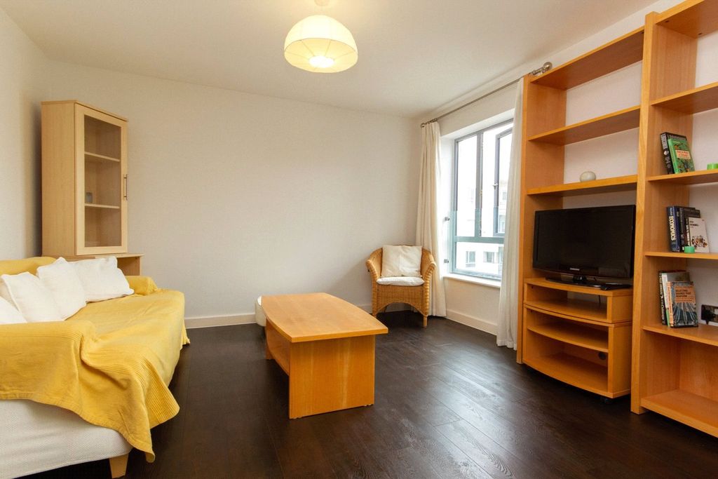 Property photo 2 of 11 Picture No. 12