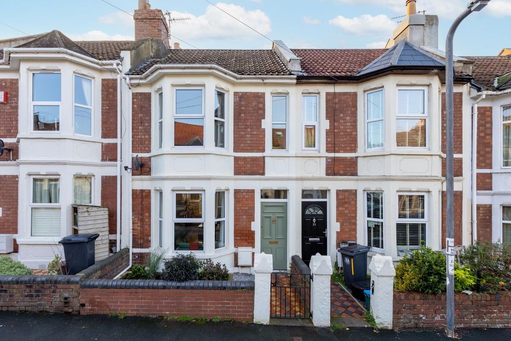 Property photo 2 of 29 33 Repton Road, Bs4-36.Jpg