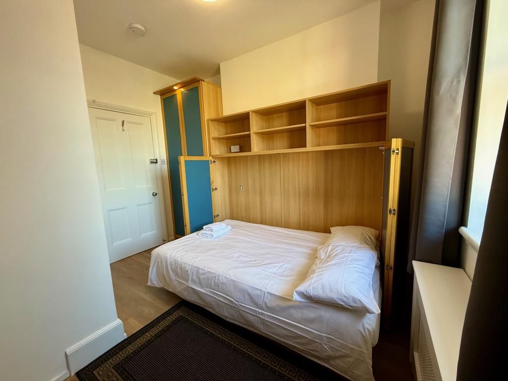 Property photo 2 of 6 Gallery