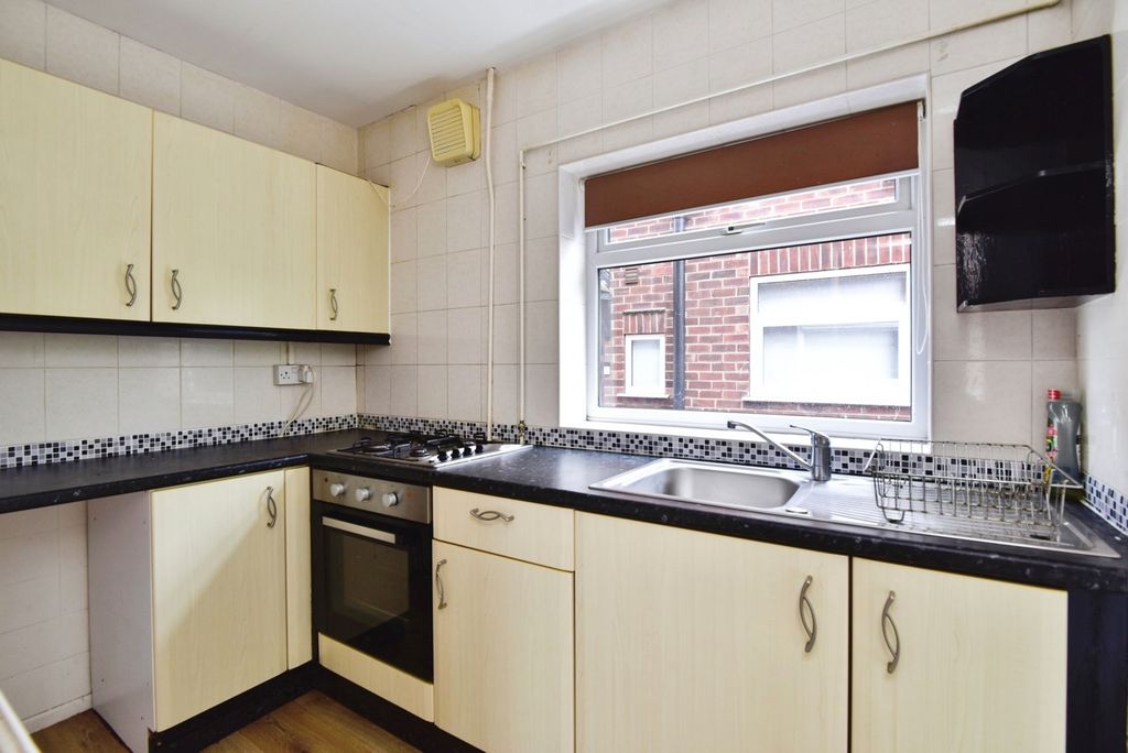 Property photo 3 of 20 Pbox-Img.Jpg