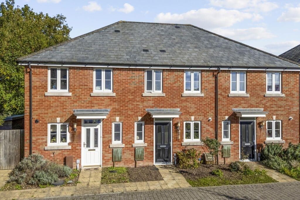 Property photo 1 of 1 Front Elevation