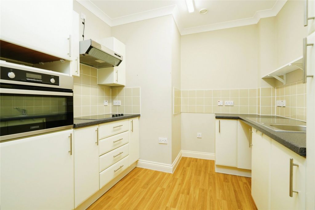 Property photo 3 of 17 Picture No. 01