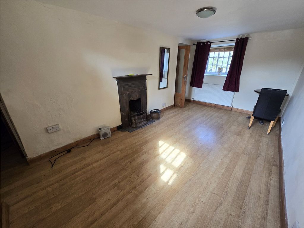 Property photo 2 of 17 Picture No. 04