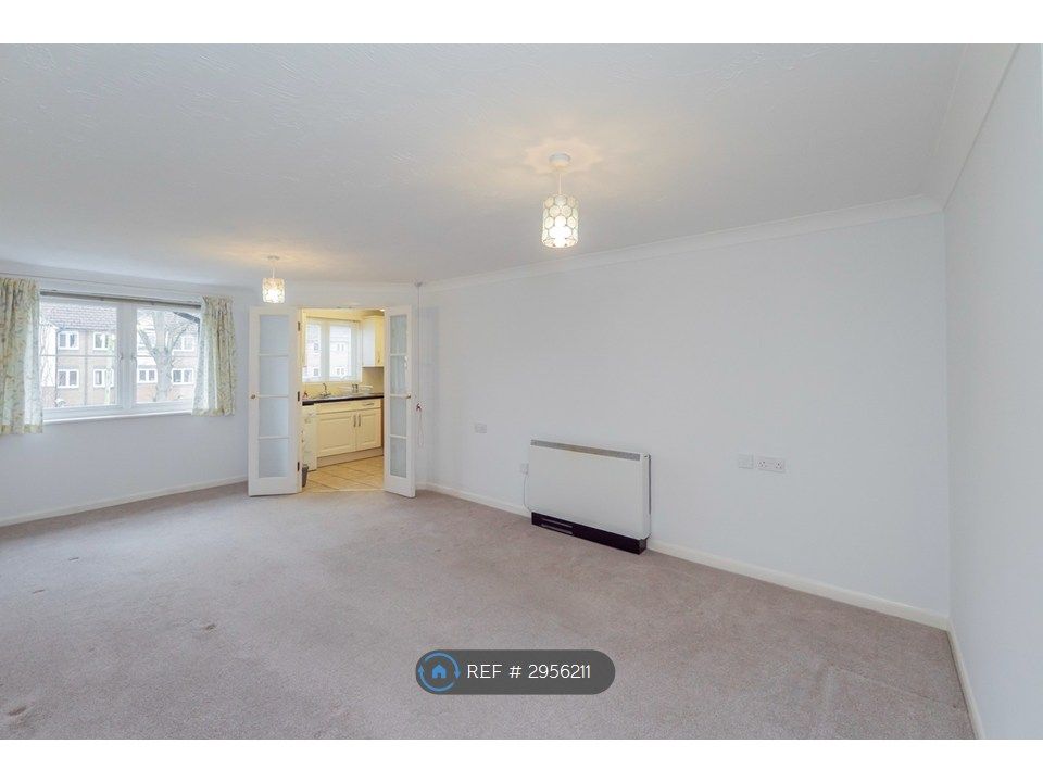 Property photo 3 of 12
