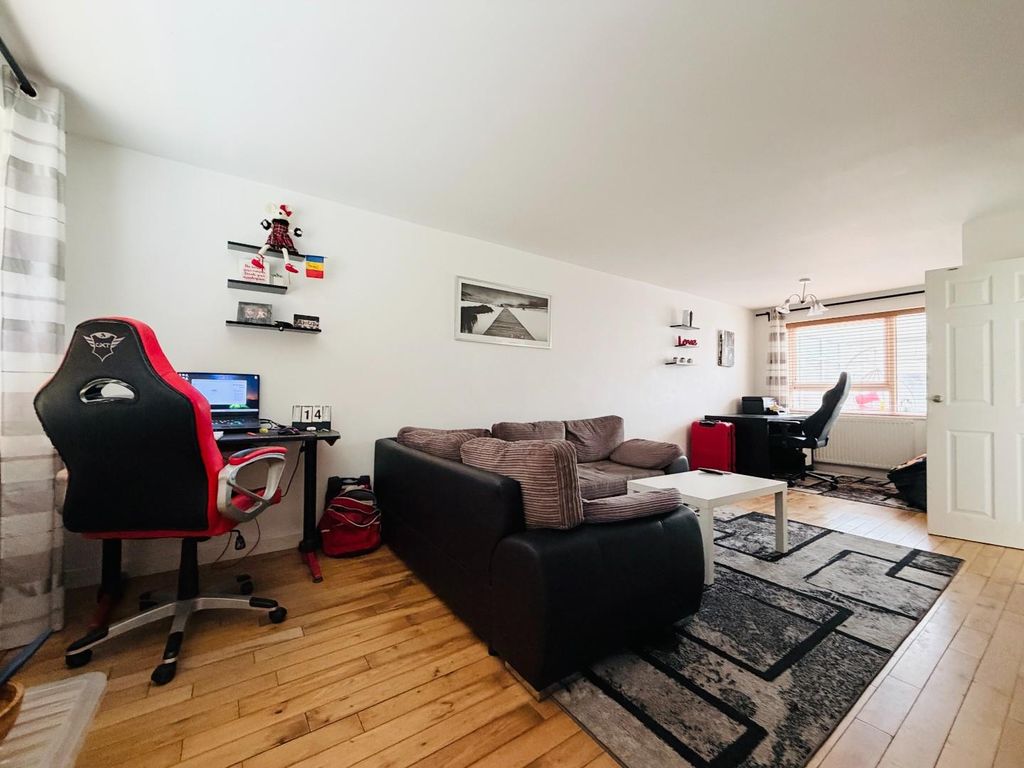 Property photo 3 of 17 Img_2339.Jpg