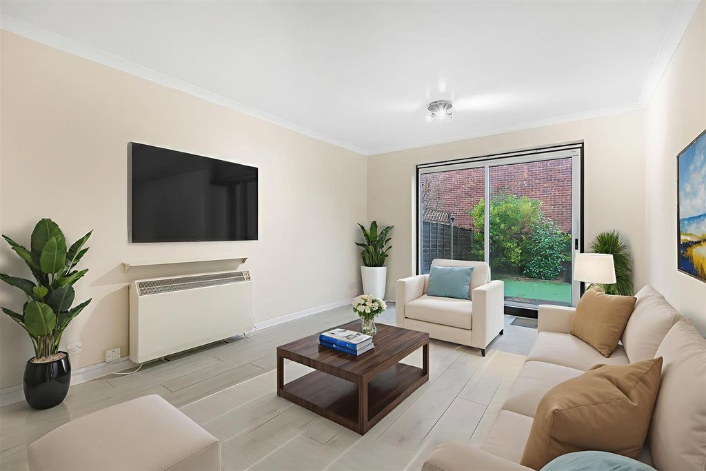 Property photo 2 of 14 7_71130 - Living Room - Standard - 27.Jpg