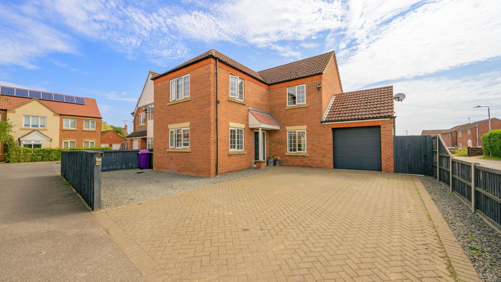Property photo 1 of 27