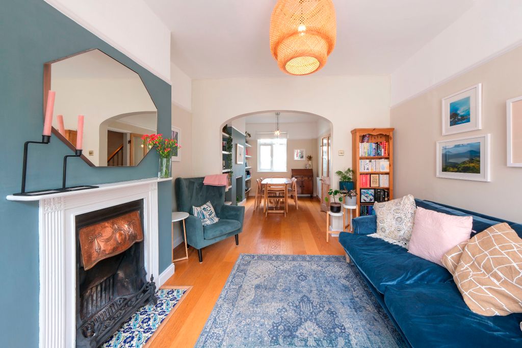 Property photo 1 of 23