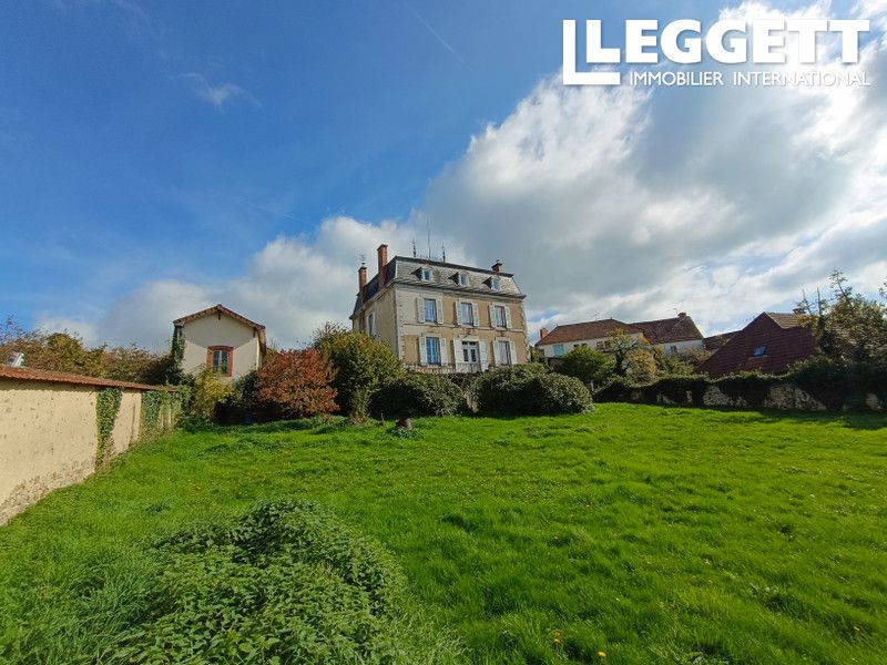 Property photo 2 of 10