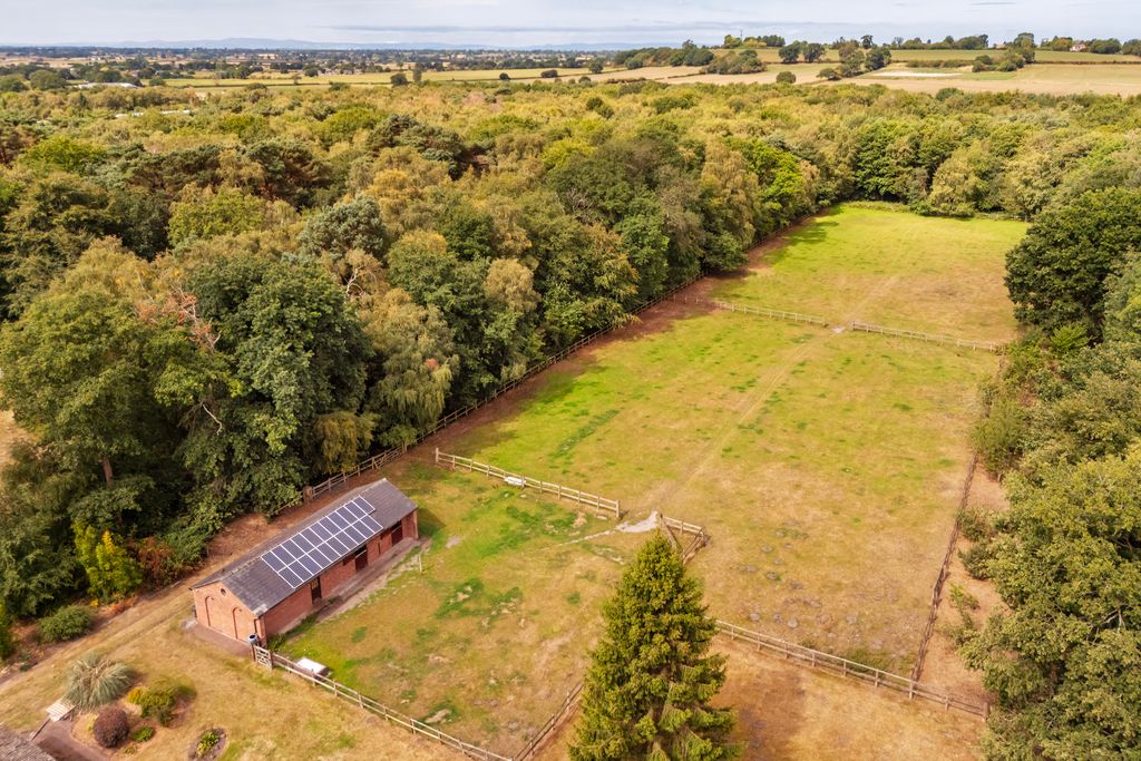 Property photo 2 of 21 Paddocks