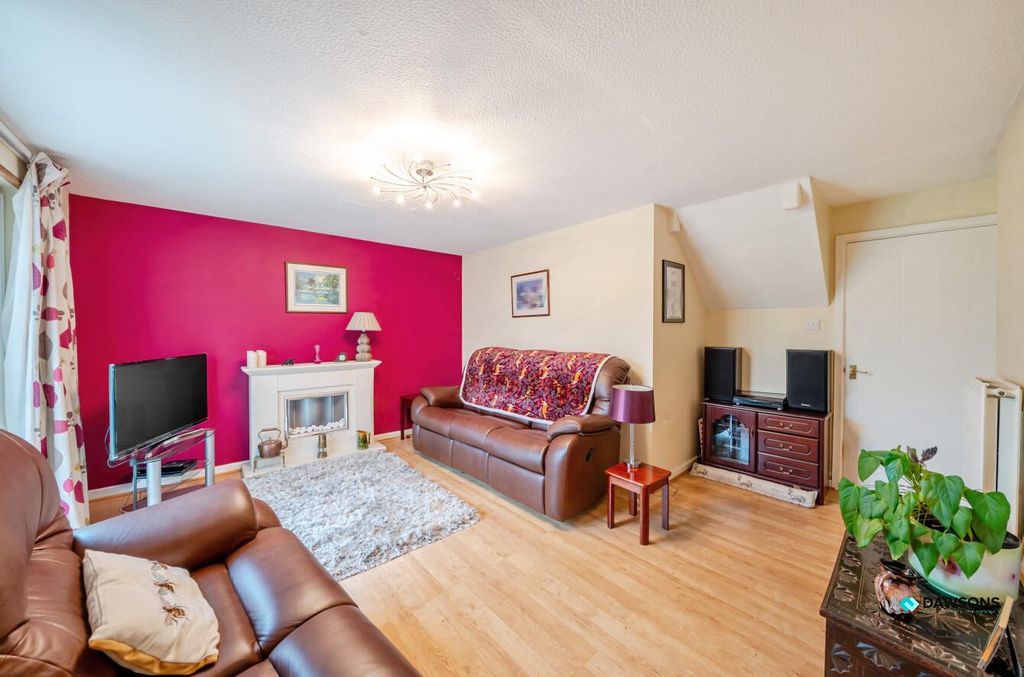 Property photo 2 of 32 72Ec76Ea-c1E0-4c33-Aacb-Bde71E8A6643.Jpg