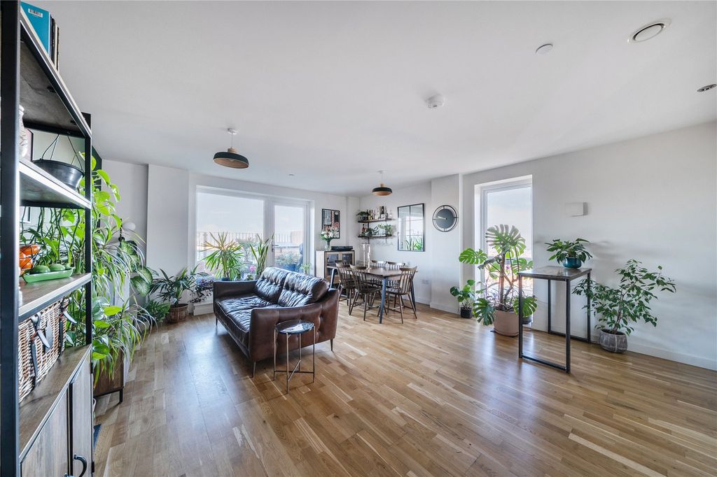 Property photo 2 of 18 Picture No. 47