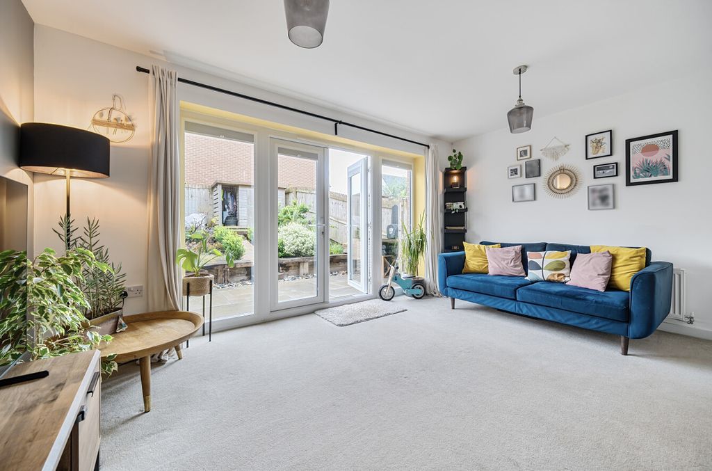 Property photo 2 of 17 1326855-5-6877B38...