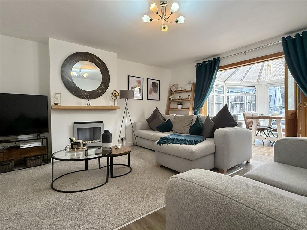 Property photo 3 of 23