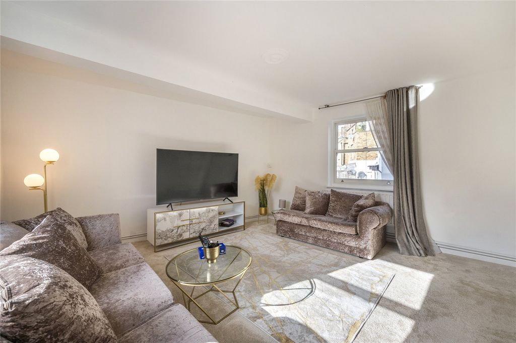 Property photo 2 of 9