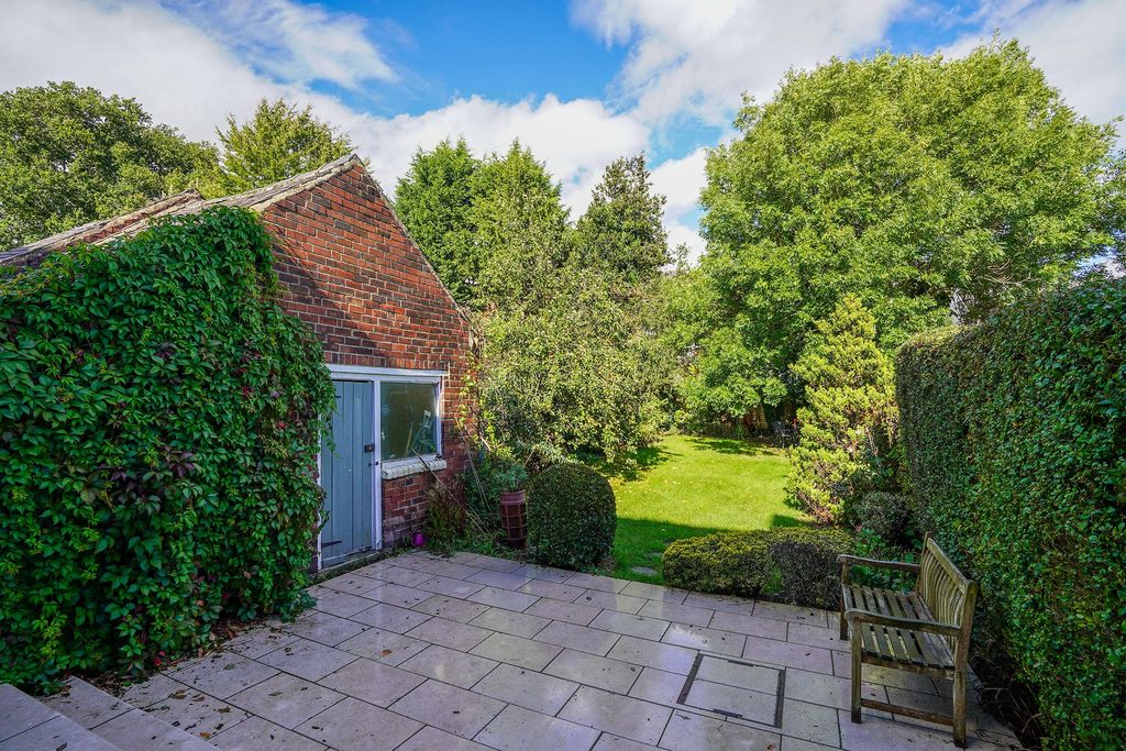 Property photo 2 of 24
