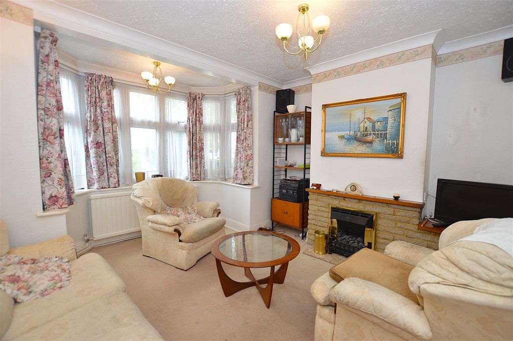 Property photo 2 of 11 Rosebery Road Living Room.Jpg