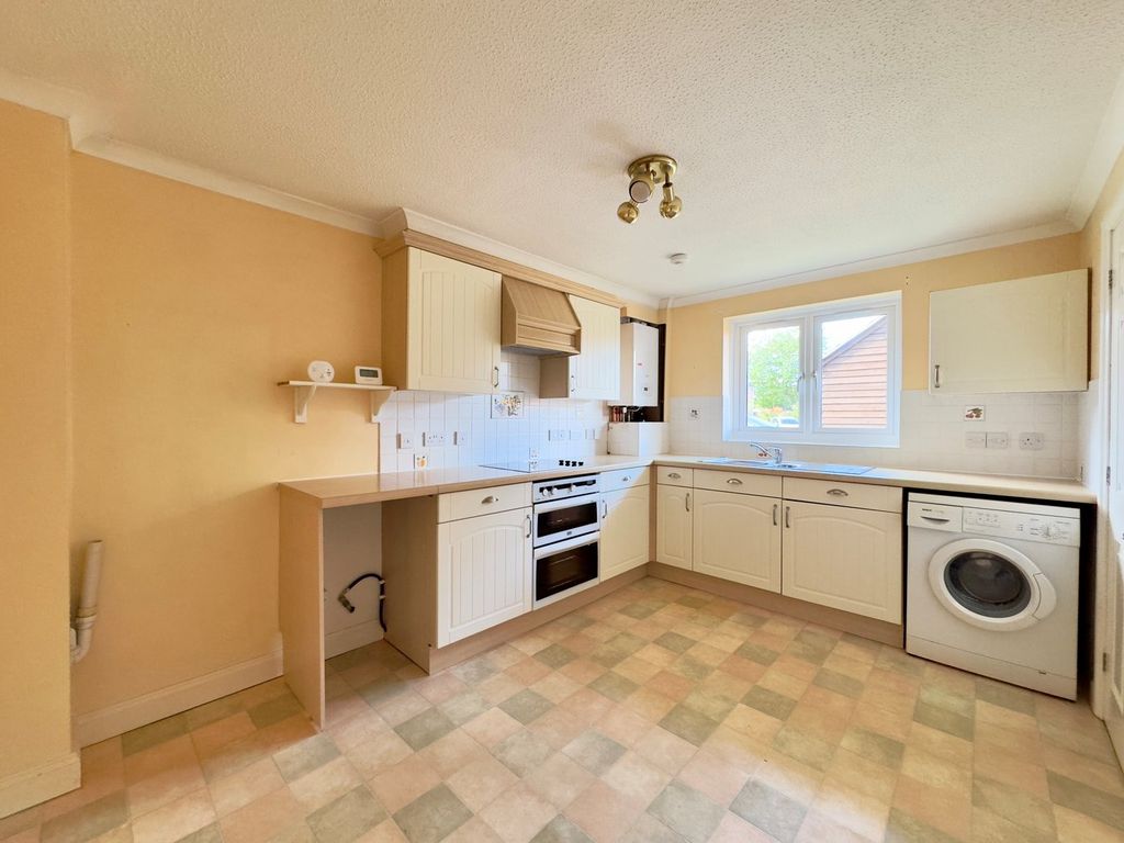 Property photo 3 of 13