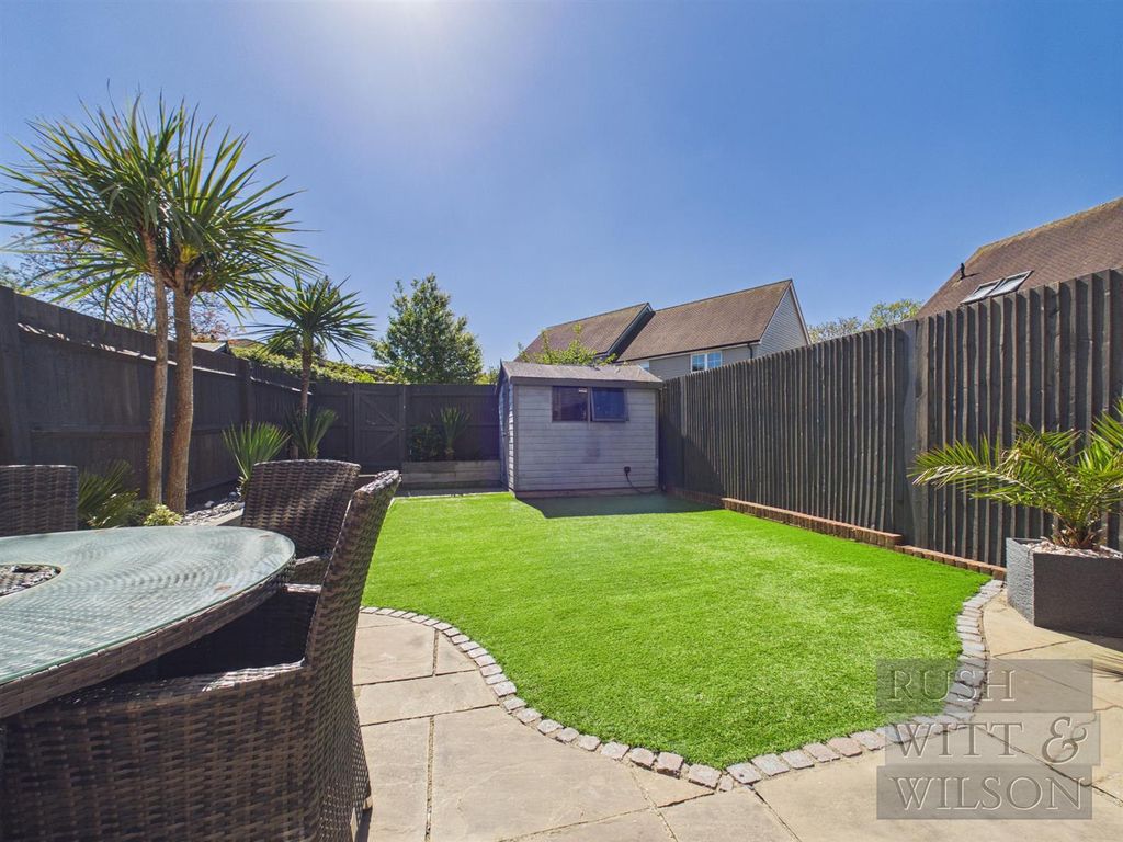 Property photo 3 of 17