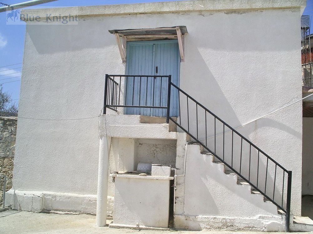 Property photo 3 of 13