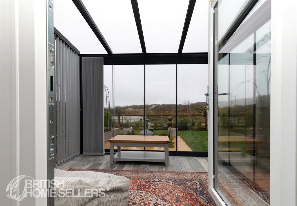 Property photo 2 of 13 Picture No. 03