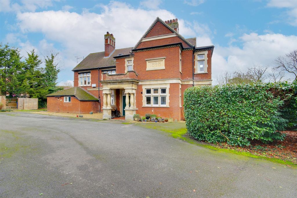 Property photo 1 of 13 Img_2982-Img_2984.Jpg