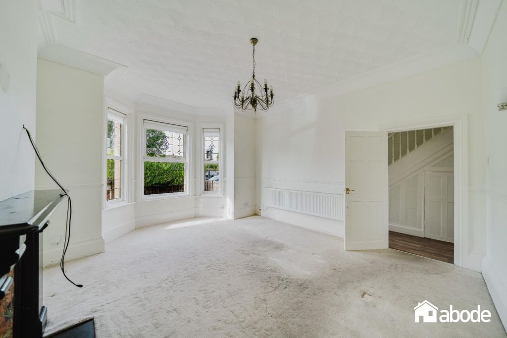 Property photo 3 of 24 Formby Street-9.Jpg
