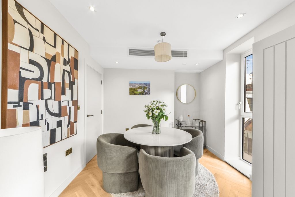 Property photo 3 of 27 Dsc_3785_High