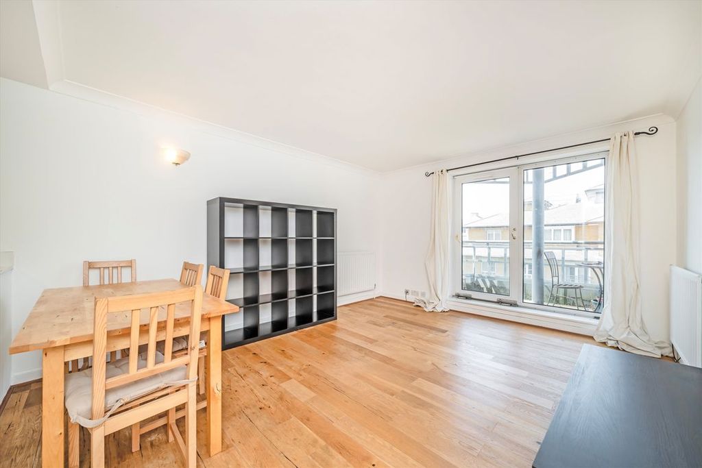 Property photo 3 of 5