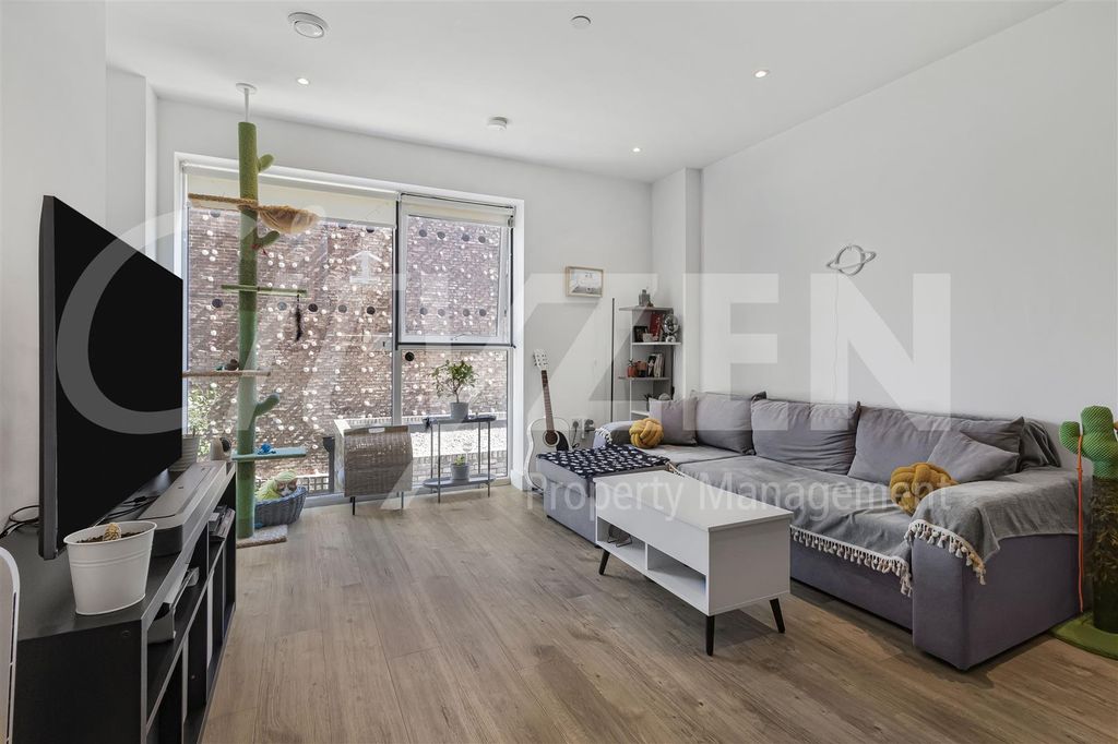 Property photo 1 of 16 Reception Room