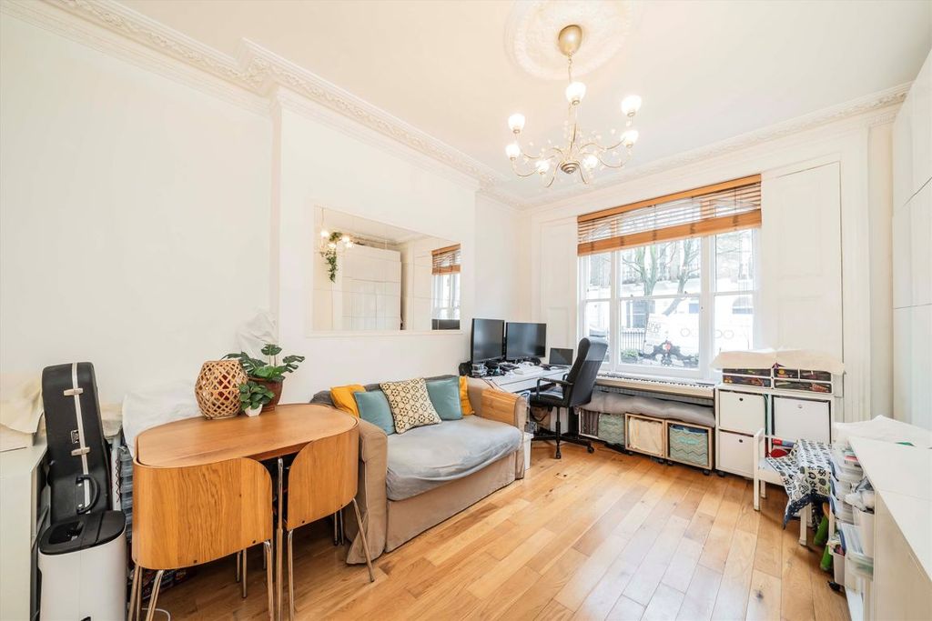 Property photo 3 of 6